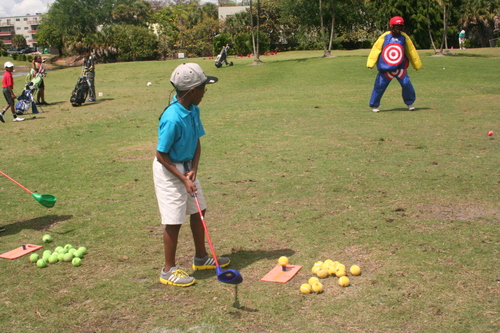 child-in-golf-ground-10