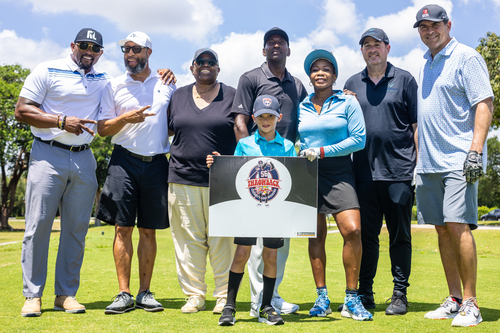 group-picture-at-golf-ground-11