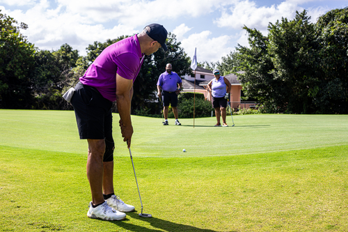 group-picture-at-golf-ground-32