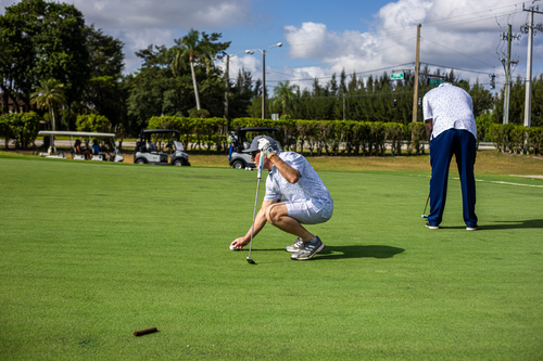 group-picture-at-golf-ground-38