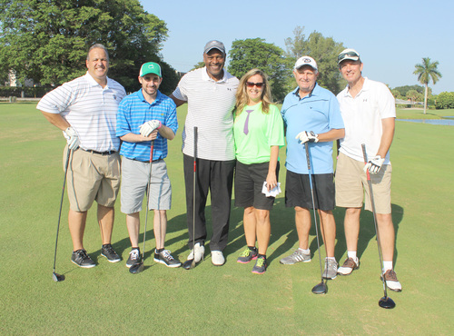 group-picture-at-golf-ground