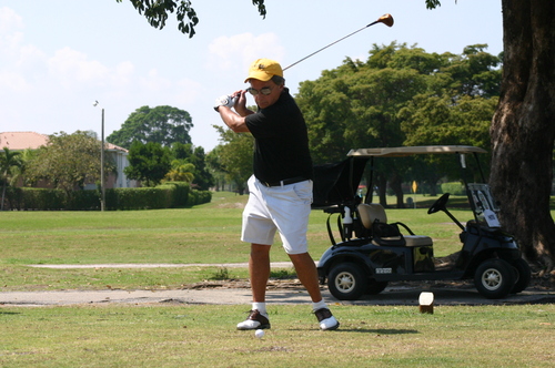 men-playing-golf