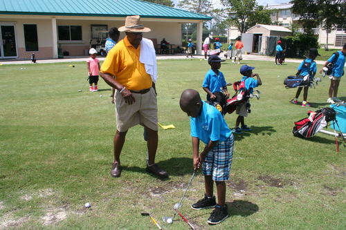 people-at-golf-ground-4