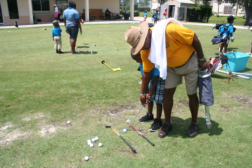 people-at-golf-ground-5