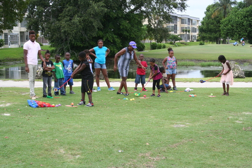 people-at-golf-ground-6