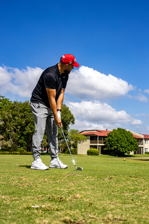 playing-golf-at-the-ground-16